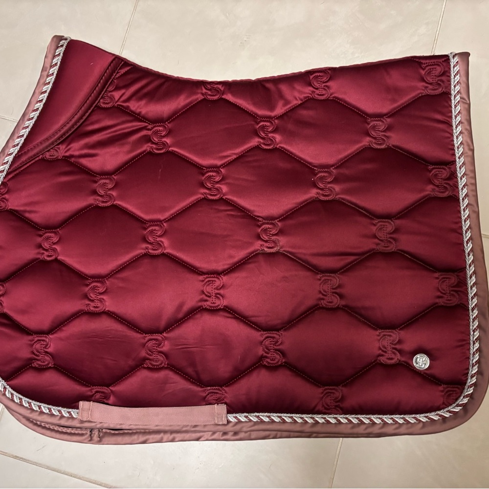 PS of Sweden red/burgundy jump pad, size Full
